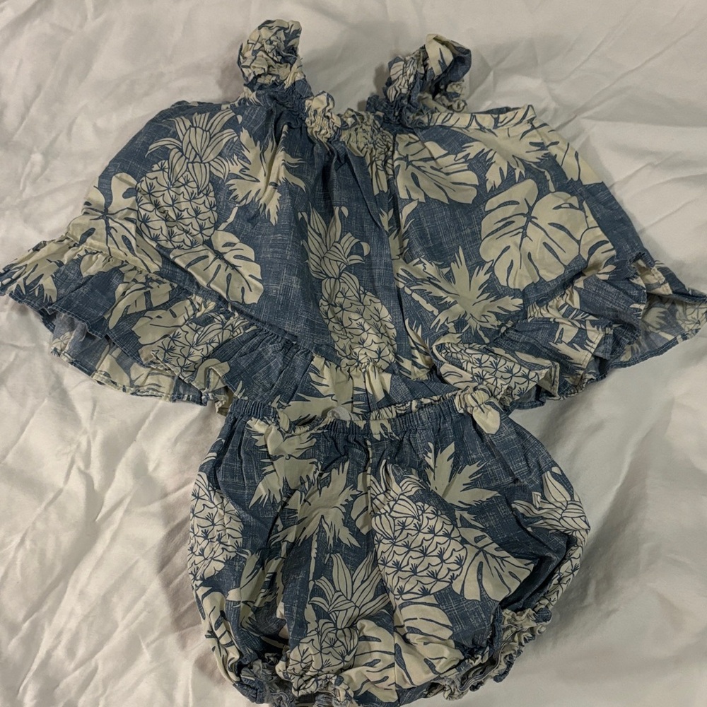 Source Unknown Blue and Cream Kids Matching Set